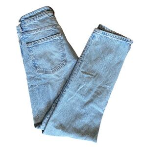 Light Wash Zara Skinny Jeans in Size 6